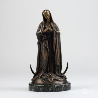 Скульптура «Дева Мария Гваделупская, попирающая змея»