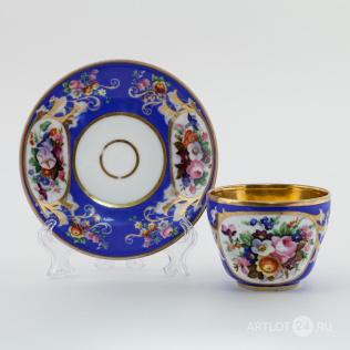 Чайная пара с росписью в медальонах А. Попова