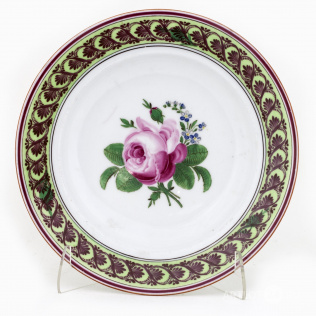 Декоративная тарелка с бутоном розы
