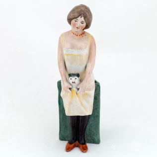 Карандашница "Девушка с котёнком"