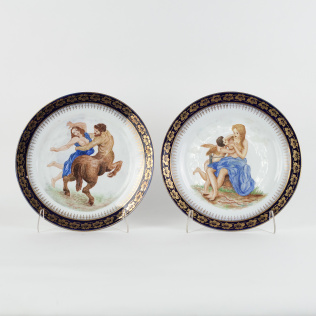 Парные декоративные тарелки «Нимфа и сатир» и «Нимфа и Купидон»