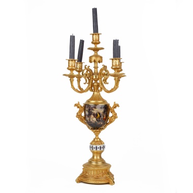 Канделябр с изображением Короля Фердинанда IV с семьей