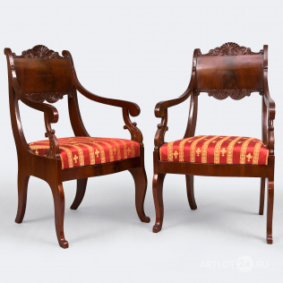 Два кресла в стиле классицизм