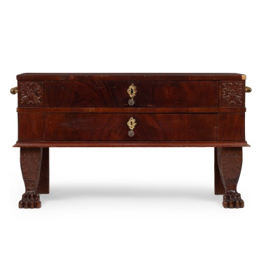 Тумба на львиных ножках