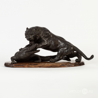 Скульптура «Схватка тигра с аллигатором»