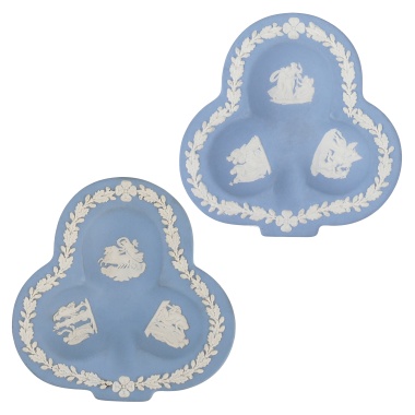  Парные блюдца "Трефы" фирмы Веджвуд из коллекции Карточные масти