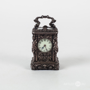 Миниатюрные каретные часы в стиле неоренессанс