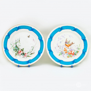 Две декоративные тарелки "В цветочных полях"