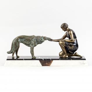 Скульптура «Девушка с собакой» в стиле ар-деко