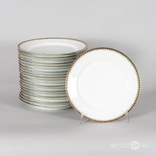 Комплект столовых тарелок т-ва М.С. Кузнецова