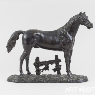Скульптура «Фигура лошади»