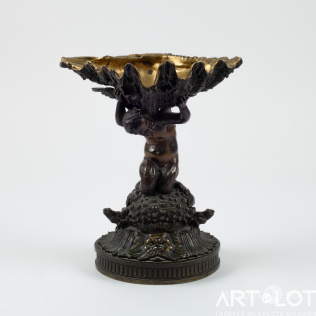 Декоративна ваза «Тритон с морской раковиной»
