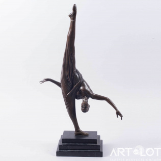 Скульптура балерины