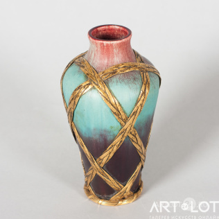 Французская ваза в ажурной оплётке в стиле ар-нуво