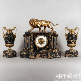 Каминные часы «Лев» и две декоративные вазы