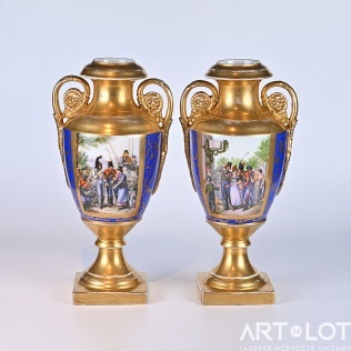 Парные вазы с изображением казаков в Париже завода Сафронова