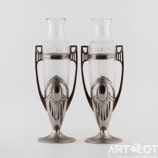 Парные вазы в стиле ар-нуво в виде стилизованных амфор