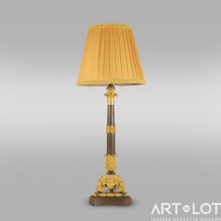 Настольная лампа в форме колонны