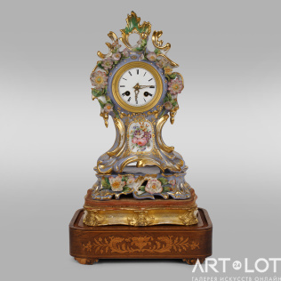 Фарфоровые каминные часы с цветочным декором мануфактуры F.R. Brevete