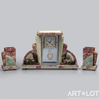 Каминные часы «Косули» с двумя декоративными вазами в стиле ар-деко