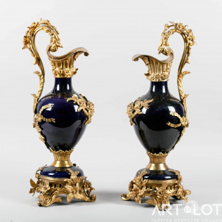 Декоративные парные вазы-кувшины в силе Людовик XV